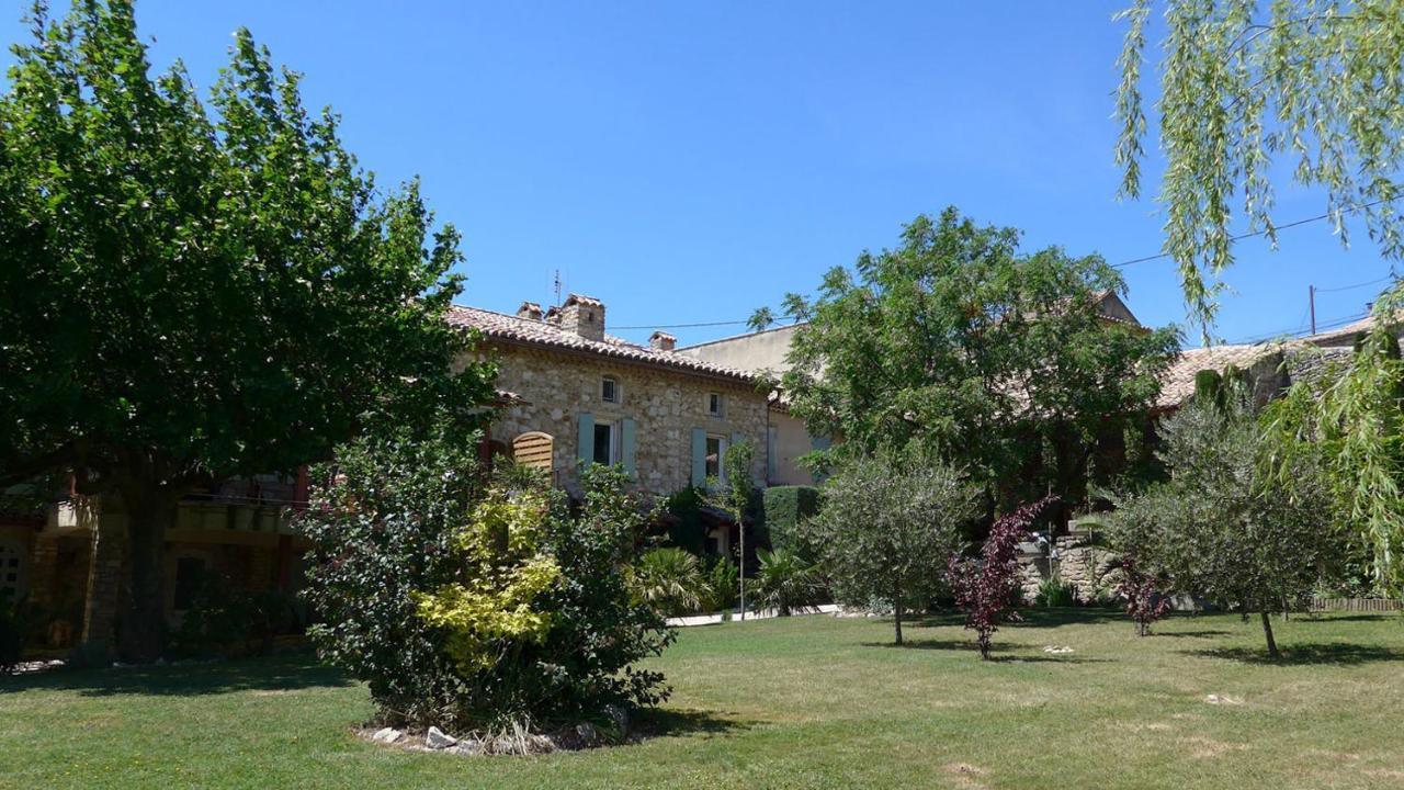 Gites Au Chateau Des Estubiers Les Granges-Gontardes Ngoại thất bức ảnh