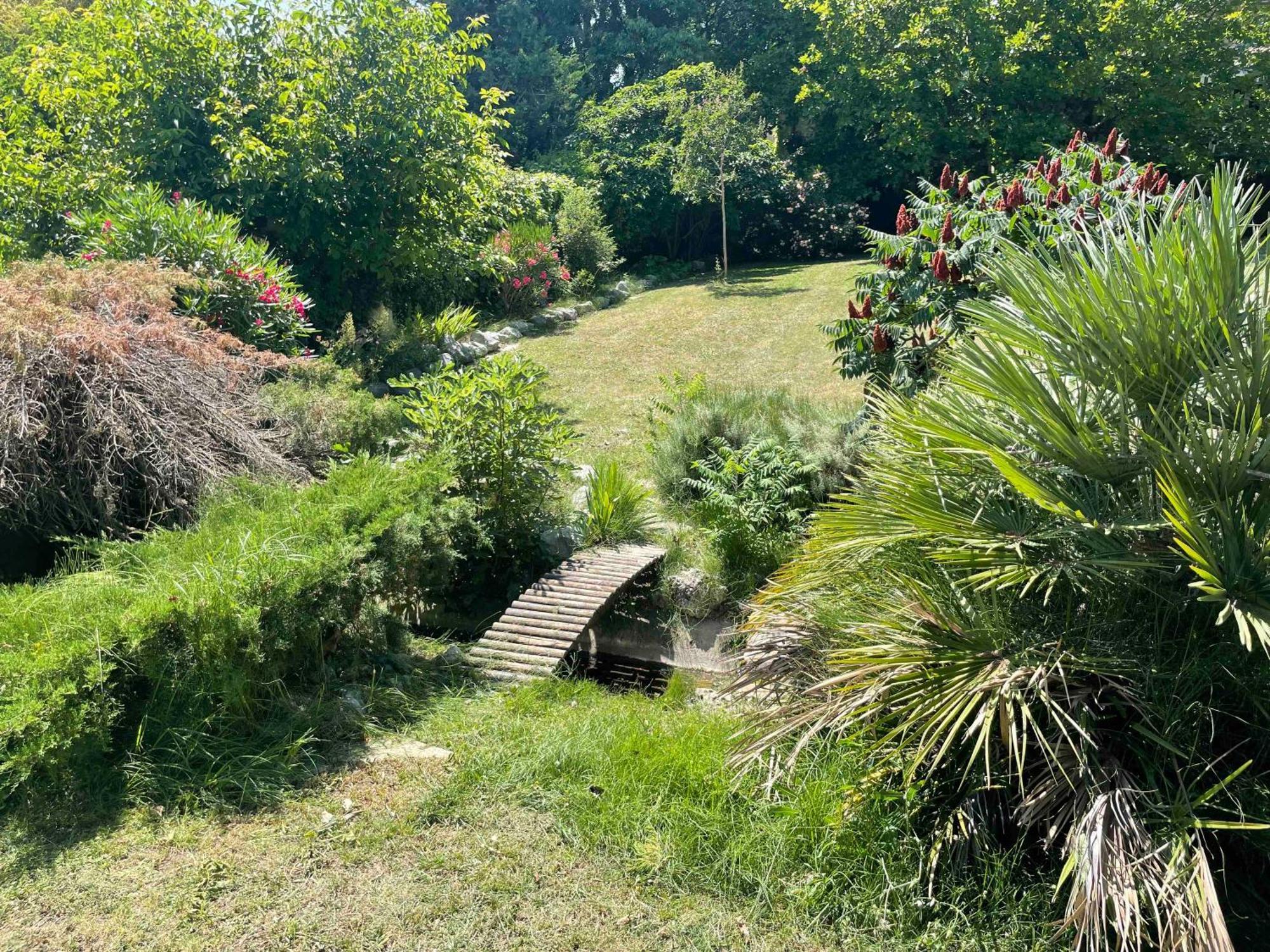 Gites Au Chateau Des Estubiers Les Granges-Gontardes Ngoại thất bức ảnh